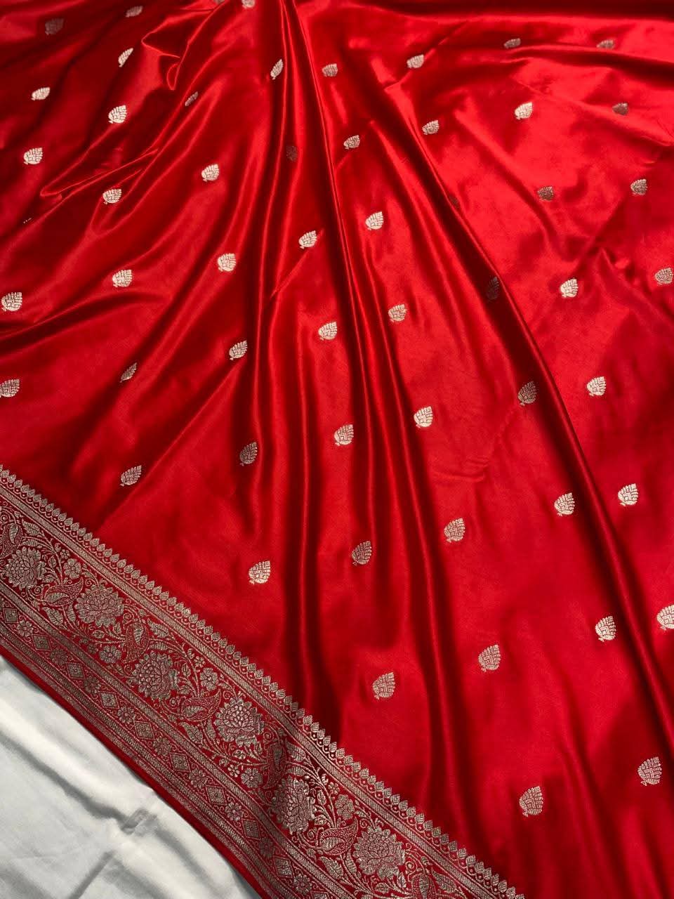 Handwoven Royal Blue Mashru Silk Saree with Soft Texture
