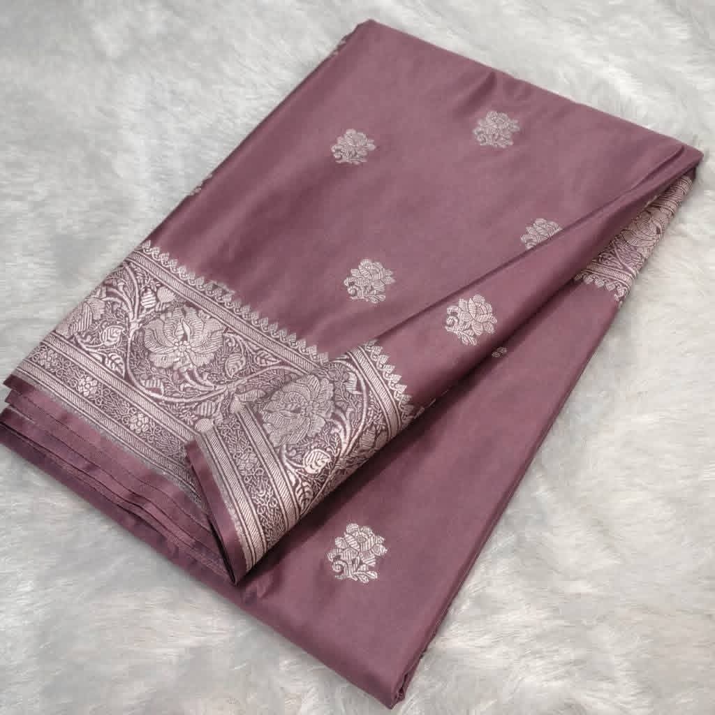 Ethnic Emerald Green Mashru Silk Saree with Rich Pallu