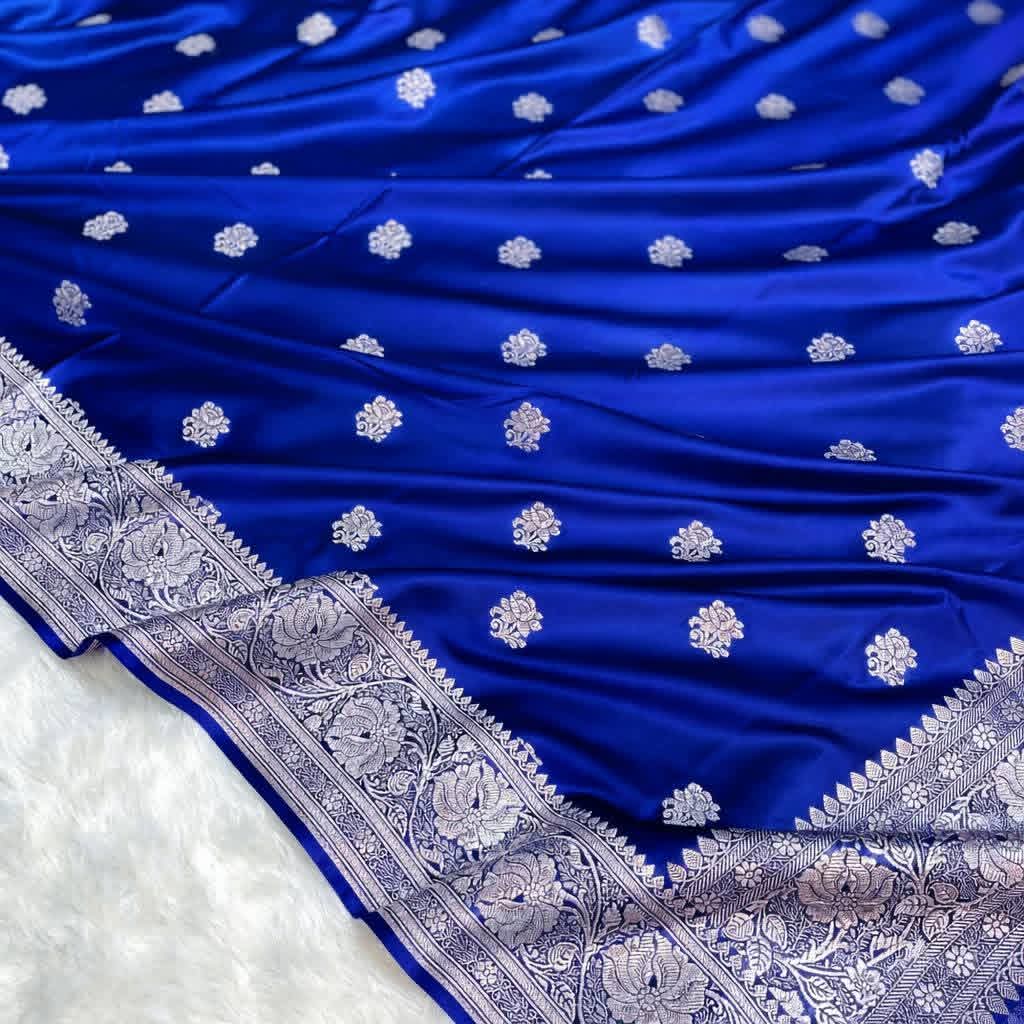 Festive Emerald Green Mashru Silk Saree with Floral Design
