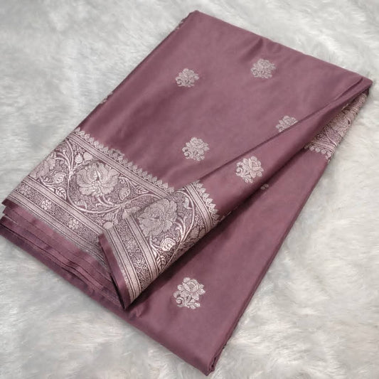 Ethnic Emerald Green Mashru Silk Saree with Rich Pallu